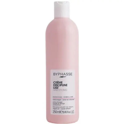 BYPHASSE<br> <b> Crème discipline liss </b><br><h5>Cheveux rebelles-250ml</h5>Origine France </h6> <img style="vertical-align: middle;" src=" https://shorturl.at/bDMR9">