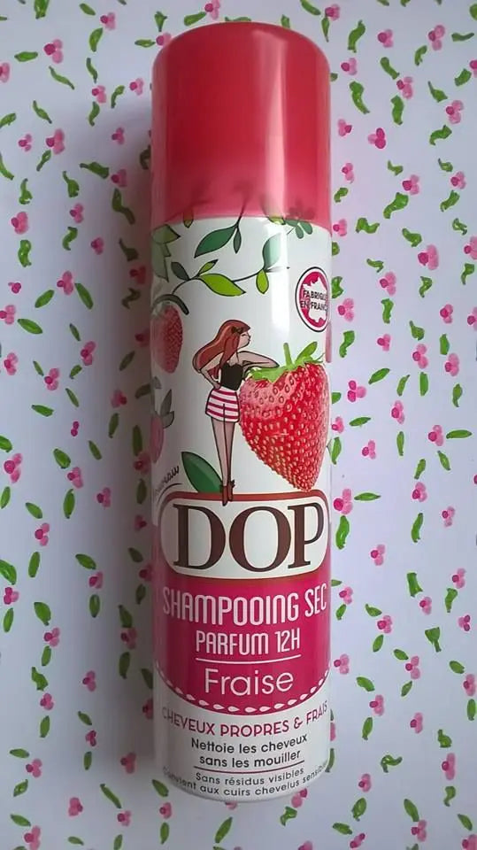 DOP<br> <b> SHAMPOOING Sec Fraise Parfum </b><br><h5>12H cheveux propres et frais-150ml</h5>Origine France <img style="vertical-align: middle;" src=" https://shorturl.at/bDMR9">